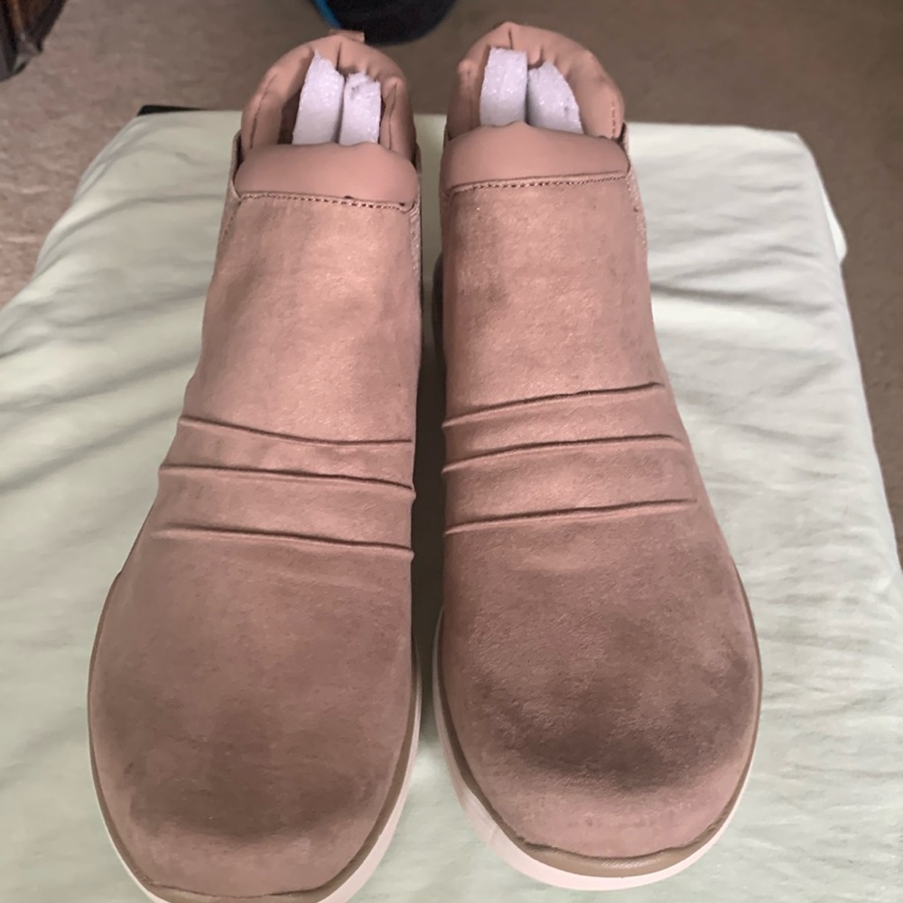Ryka Niah TR Taupe Mic SD 9.5